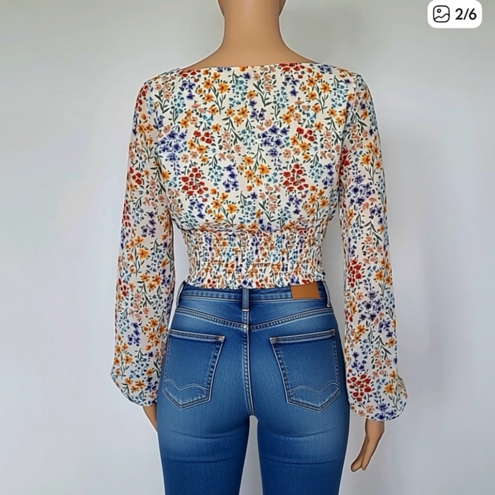 L’ACADEMIE “The Sydney Blouse” in Faye Floral – Size S Revolve Style - Picture 3 of 5